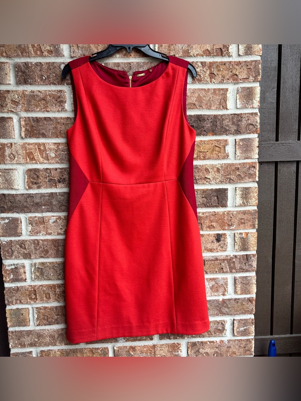 Ellie TAHARI sheath orange /Red Sleeveless wool blend Midi Dress